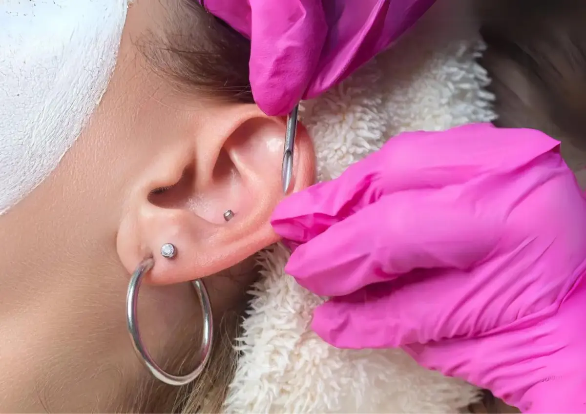 The Experience of Getting a Helix Piercing and What I Discovered